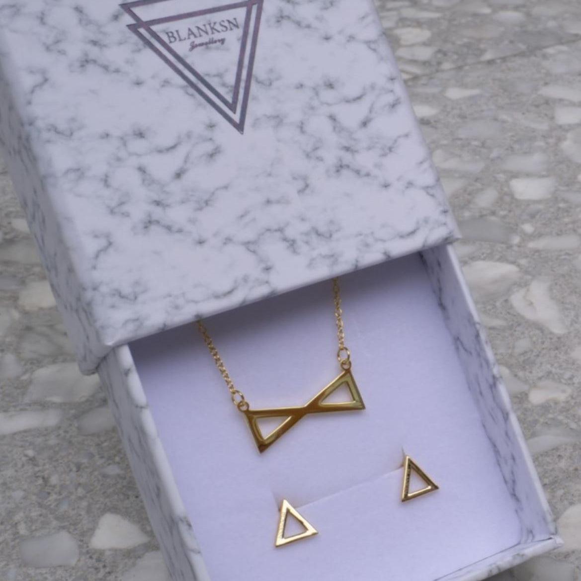What is the Purpose of Jewellery?
